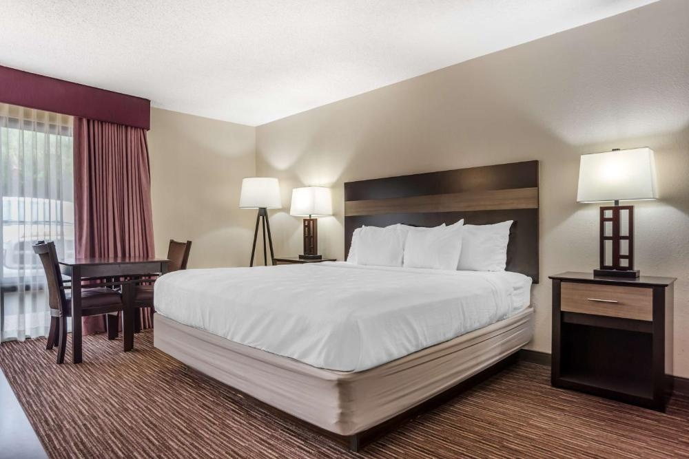 Best Western Oak Manor Image 37