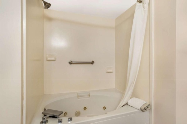 Best Western Oak Manor image 34