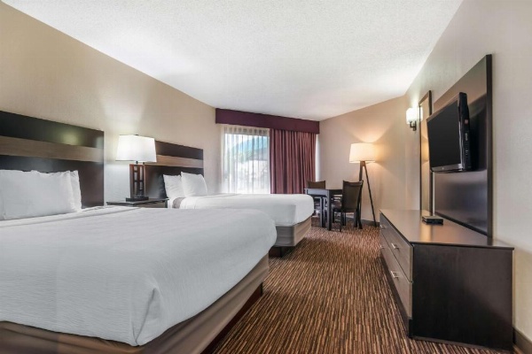 Best Western Oak Manor image 41